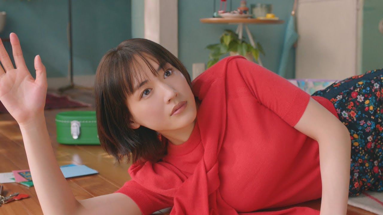 ジャイアントコーン　綾瀬はるか「しあわせが、とまらない」篇（15”）Glico CM